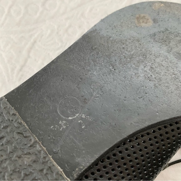 ANCIENT‎ GREEK SANDALS Mache Gladiator Lace Up Sandals, Perforated Black - Picture 9 of 10